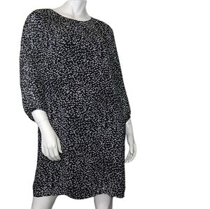 H & M Womens SZ 10 Black & White Lightweight Shift Dress